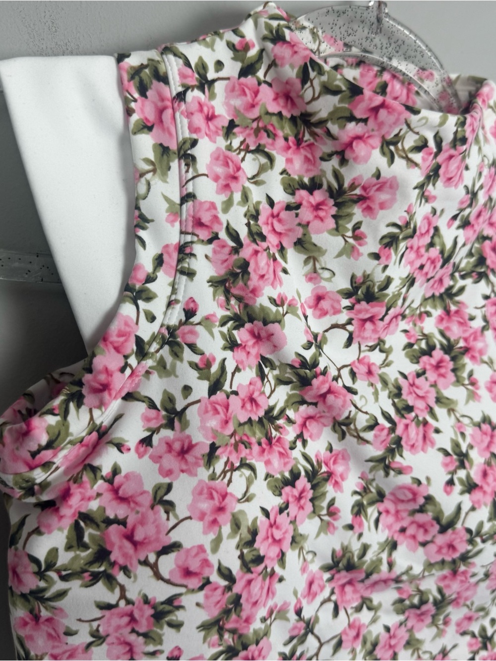 ASTORIA ACTIVEWEAR | Floral Pink High-Neck Crop Top Women’s Size Small - Picture 3 of 7